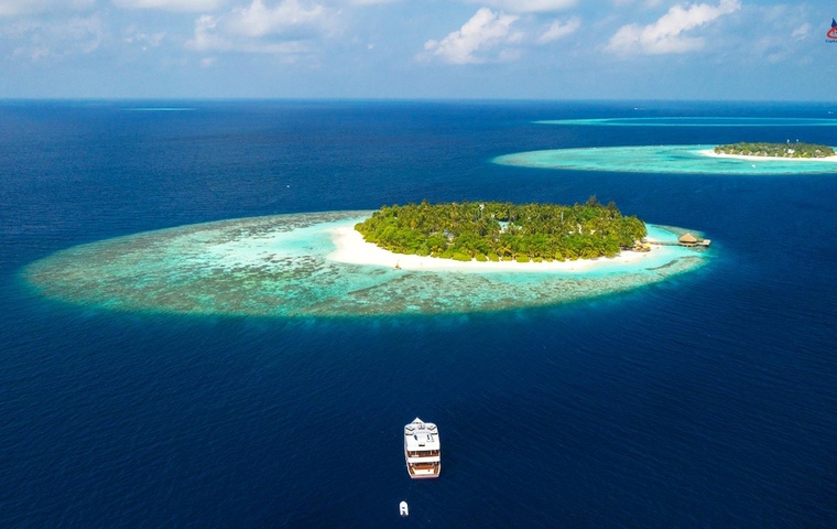 Maldives Explorer Liveaboard (2012)