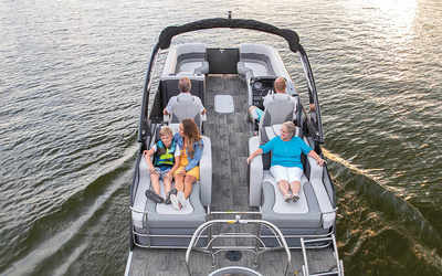 Godfrey Monaco Lounge 255