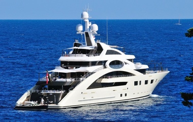 Lurssen Ace