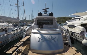 Pershing 74