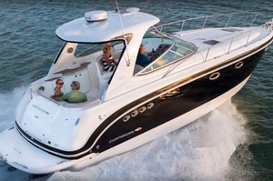 Chaparral 370 Signature Cruiser
