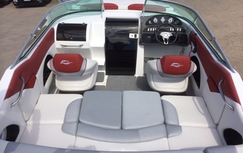 Rinker Captiva 236 CC