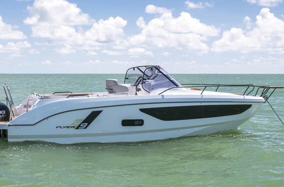 Beneteau expands its range of day cruisers