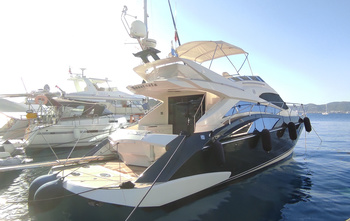 Marquis 500 Sport Yacht (2009)