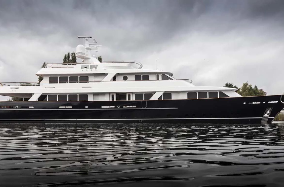 Feadship Valoria B