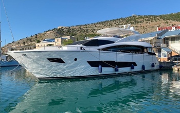 Sunseeker 86 Yacht (2018)
