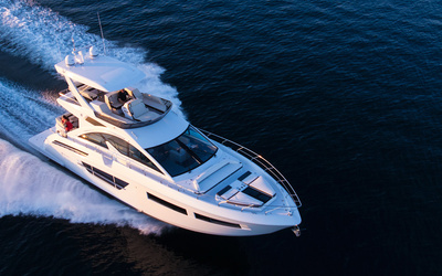 Cruisers Yachts 60 Fly