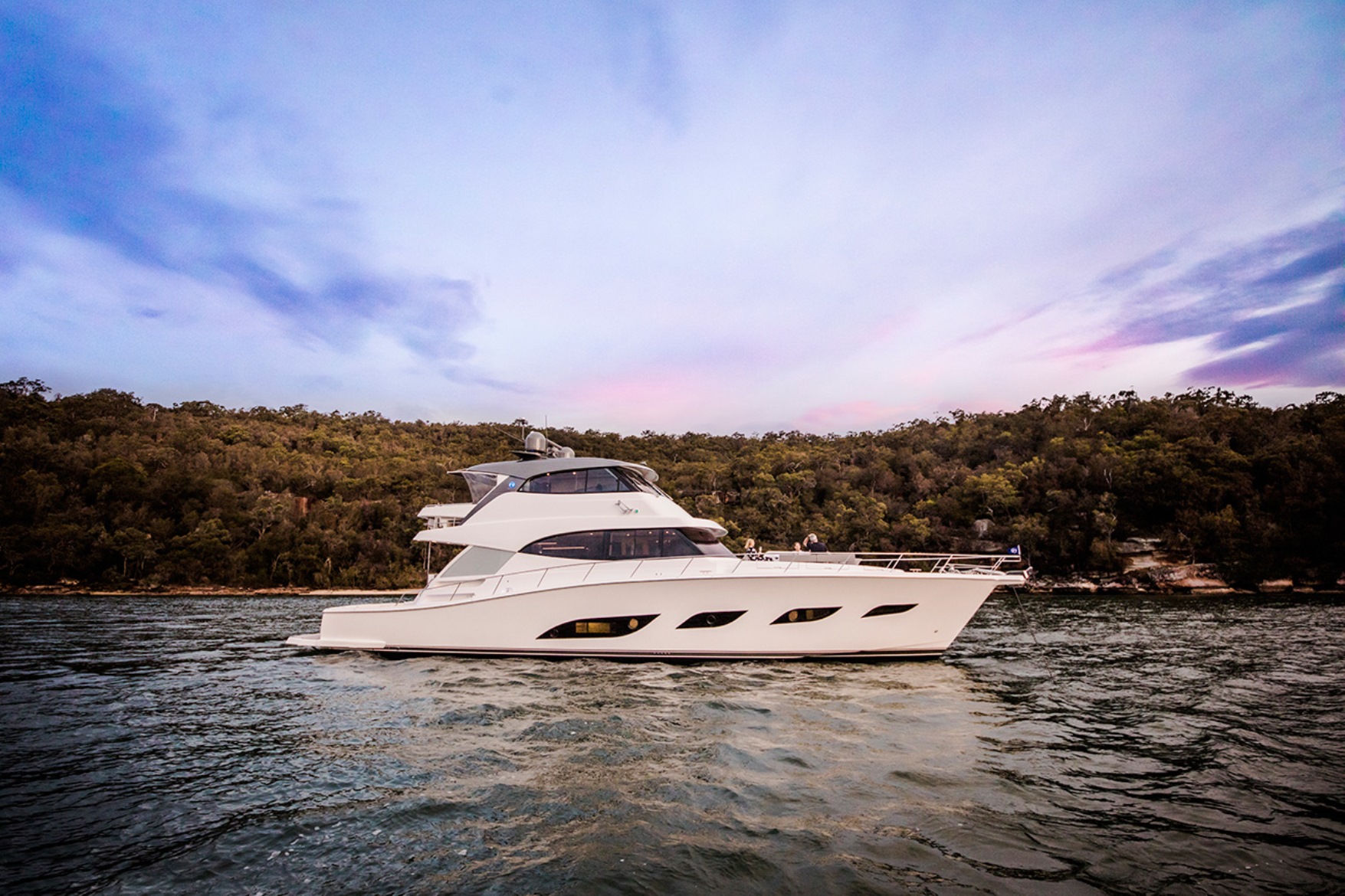 riviera 72 sports motor yacht review