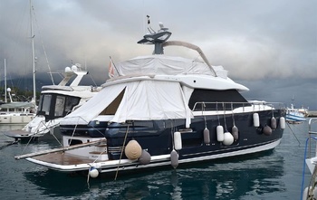 Azimut Magellano 53