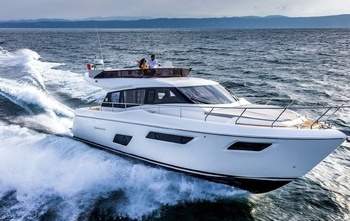 Ferretti 450