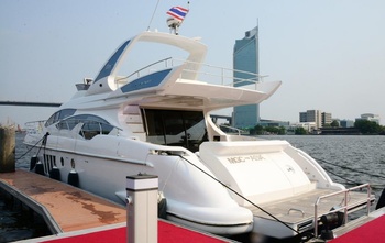 Azimut 64