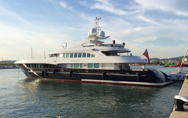 Heesen Atina