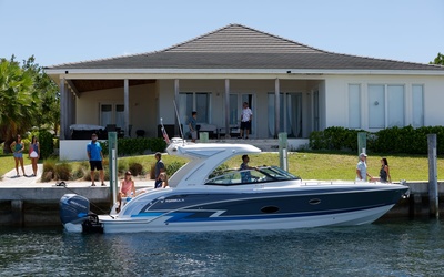 Formula 350 Crossover Bowrider