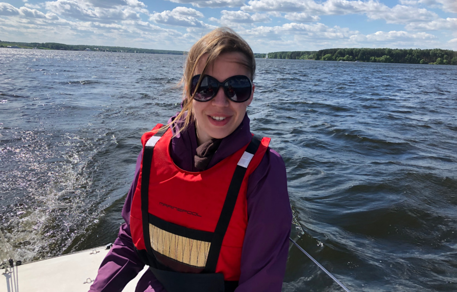 Anastasia Nosova, itBoat correspondent, during a one-day introductory course for PROyachting beginners at the Yacht Club Halls. Photos from itBoat archives