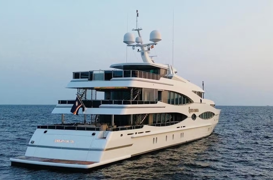 Oceanco Queen Mavia