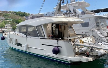 Greenline 48 Fly (2016)