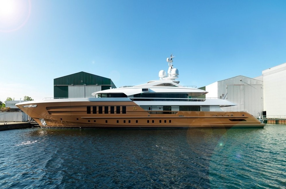 Heesen Azamanta