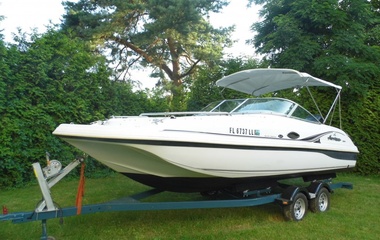 Sea Ray 220 Sundeck