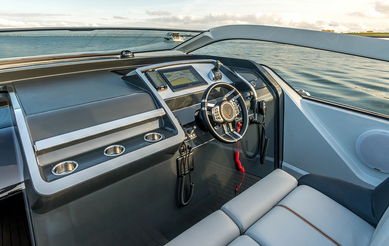 Fairline 33 Outboard (2020)