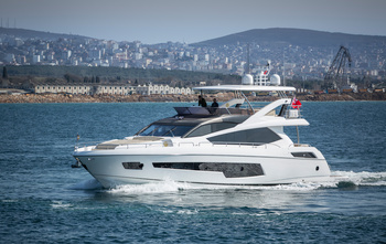 Sunseeker 75 Yacht