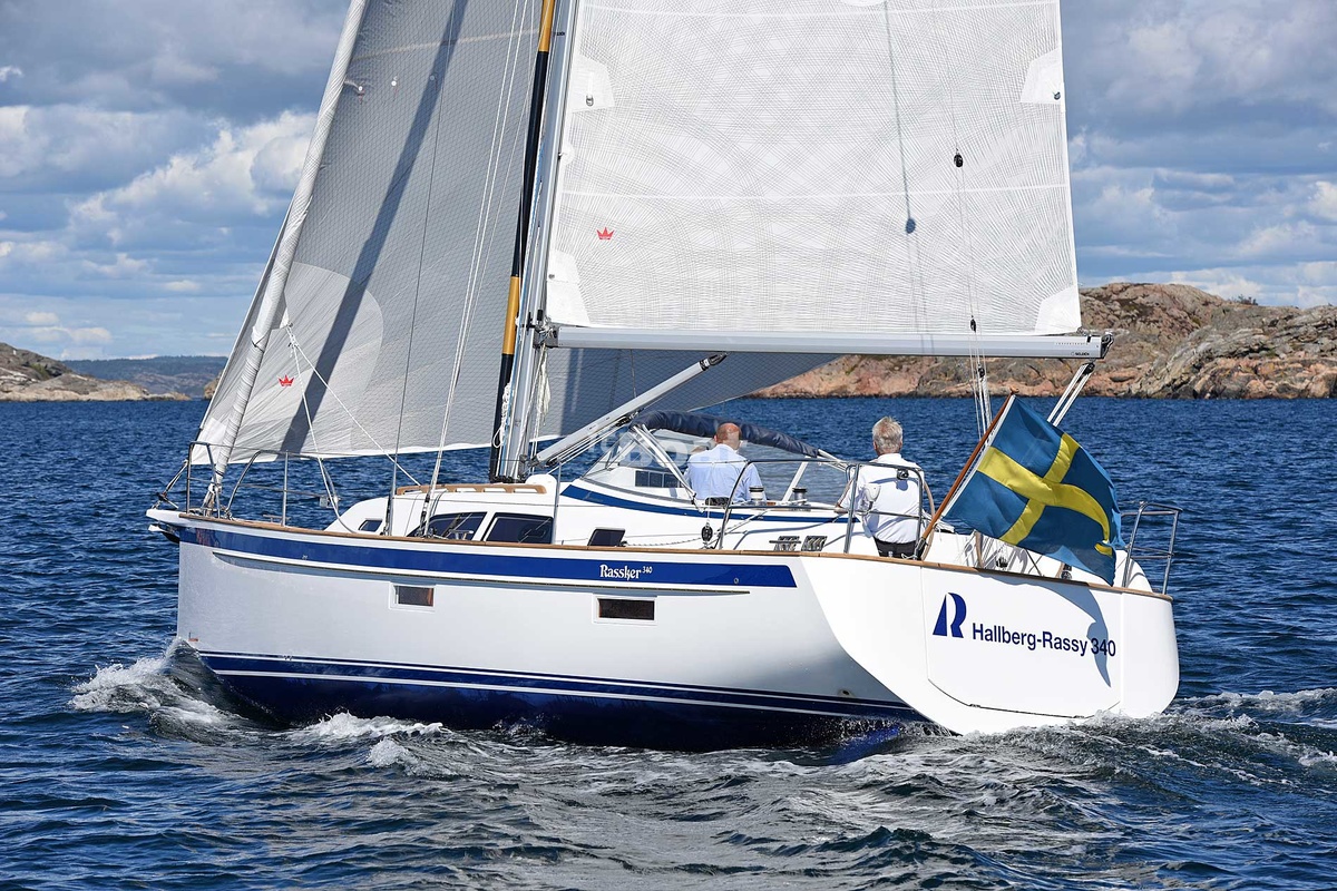 Hallberg-Rassy 340: Prices, Specs, Reviews and Sales Information - itBoat