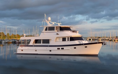 Outer Reef  740 Deluxbridge Skylounge Motoryacht