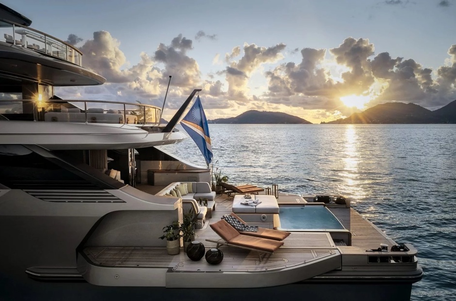 Benetti Kahala