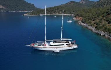 Custom Boats Queen of Makri