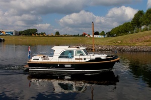 Linssen 28 Sedan