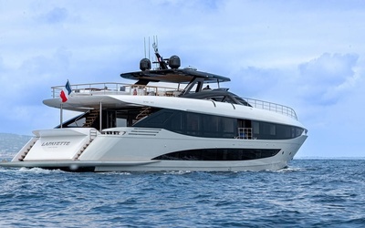 Hustler 49 Esprit De Soleil