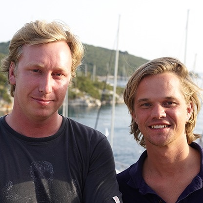 Уильям Венкель и Эрик Бьйорклунд, авторы идеи сумасшедших каникул на яхтах. Фото: Michael Amme 