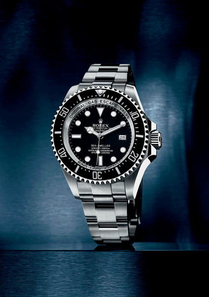Rolex Sea-Dweller Deepsea. Сертифицированный хронометр с корпусом 44 мм, водонепроницаемость до 3900 м. Эта версия выпущена в честь 50-летия погружения батискафа "Триест" в Марианскую впадину.