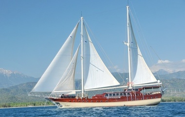 Custom Boats Brothers