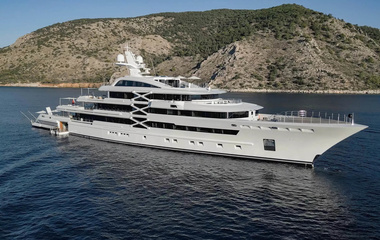 Golden Yachts  Project X