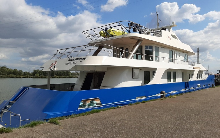 Crossover 48M (2008)