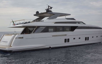 Novurania Launch 700