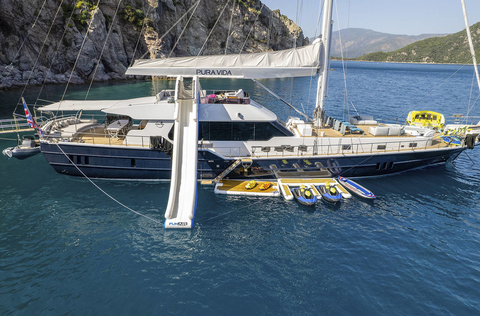 Custom Boats Pura Vida