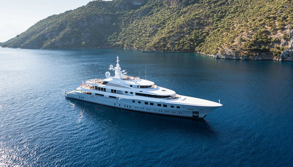 A little more expensive, at €525,000, will cost the rental of a 72-meter charter Dunya Axioma of Dmitry Pumpyanskiy, Chairman of the Board of Directors of «Pipe Metallurgical Company» and «Sinar» Group. The vessel, which was to be called Red Square, immediately became one of the most popular superyachts on the rental market. In the first year, Pumpyanskiy earned $7 million from the sale of a boat to rich silversmiths. People know how to make money.