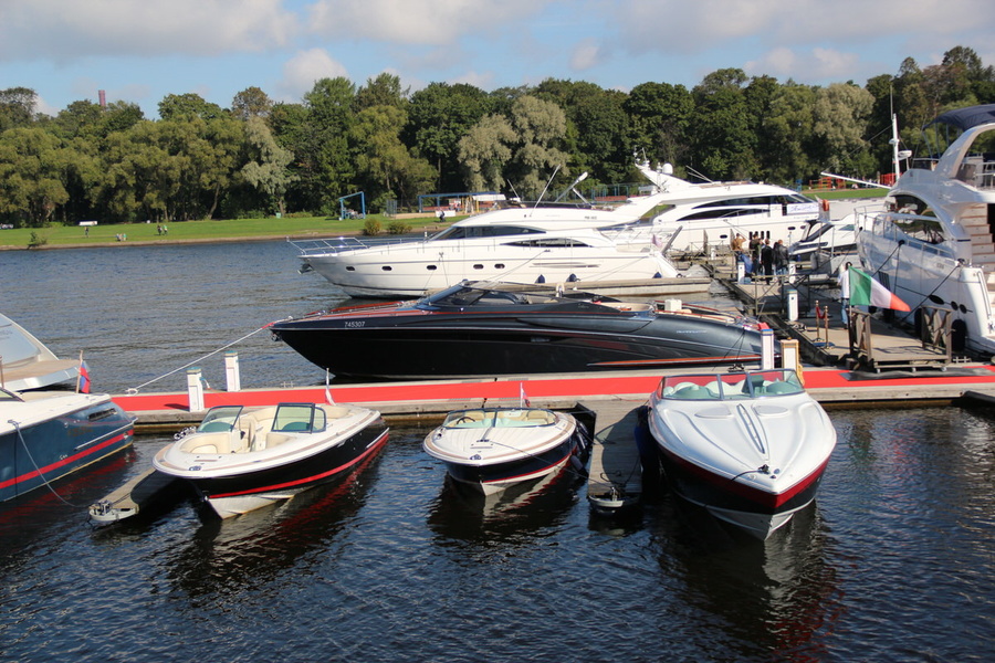 Riva Rivarama is hiding behind Chris Craft boats.