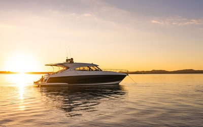 Riviera 5400 Sport Yacht Platinum Edition