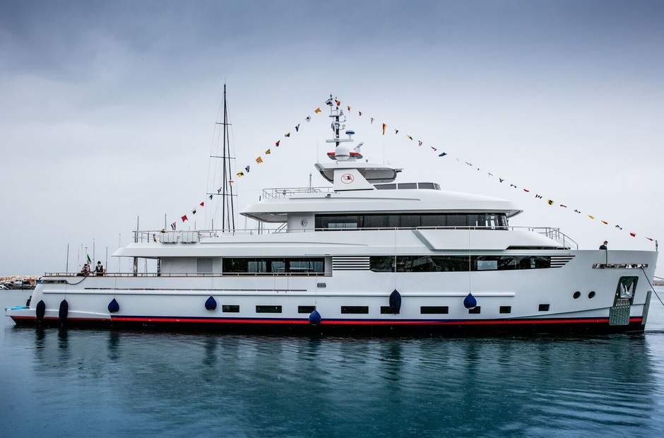 Cantiere delle Marche Crowbridge