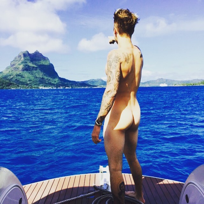 Justin, turn around!