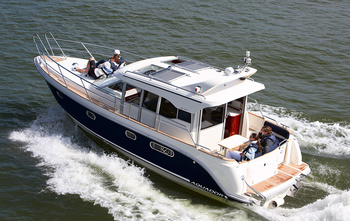 Aquador 32 C (2013)