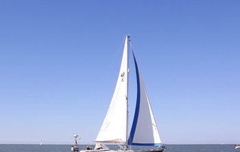 Hallberg-Rassy 37