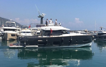 Azimut Magellano 53