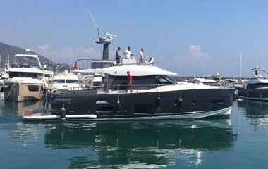 Azimut Magellano 53