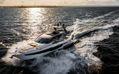 Galeon 700 Skydeck