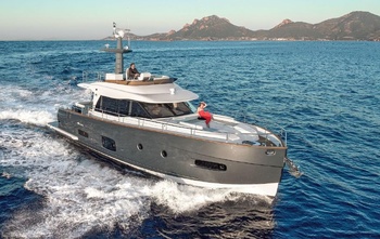 Azimut Magellano 53