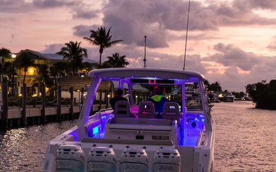 Boston Whaler 420 Outrage