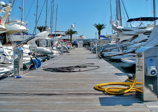 Vacuum plants at each parking lot help to get rid of grey and black water immediately and environmentally friendly.